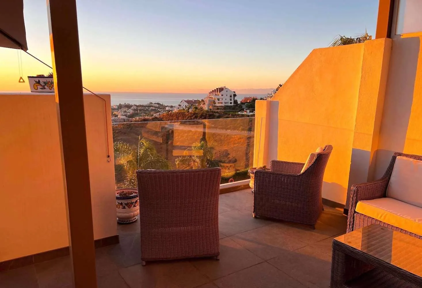 South Facing Apartment With Ample Sun Terrace & Panoramic Views Mijas 0*,  Espagne