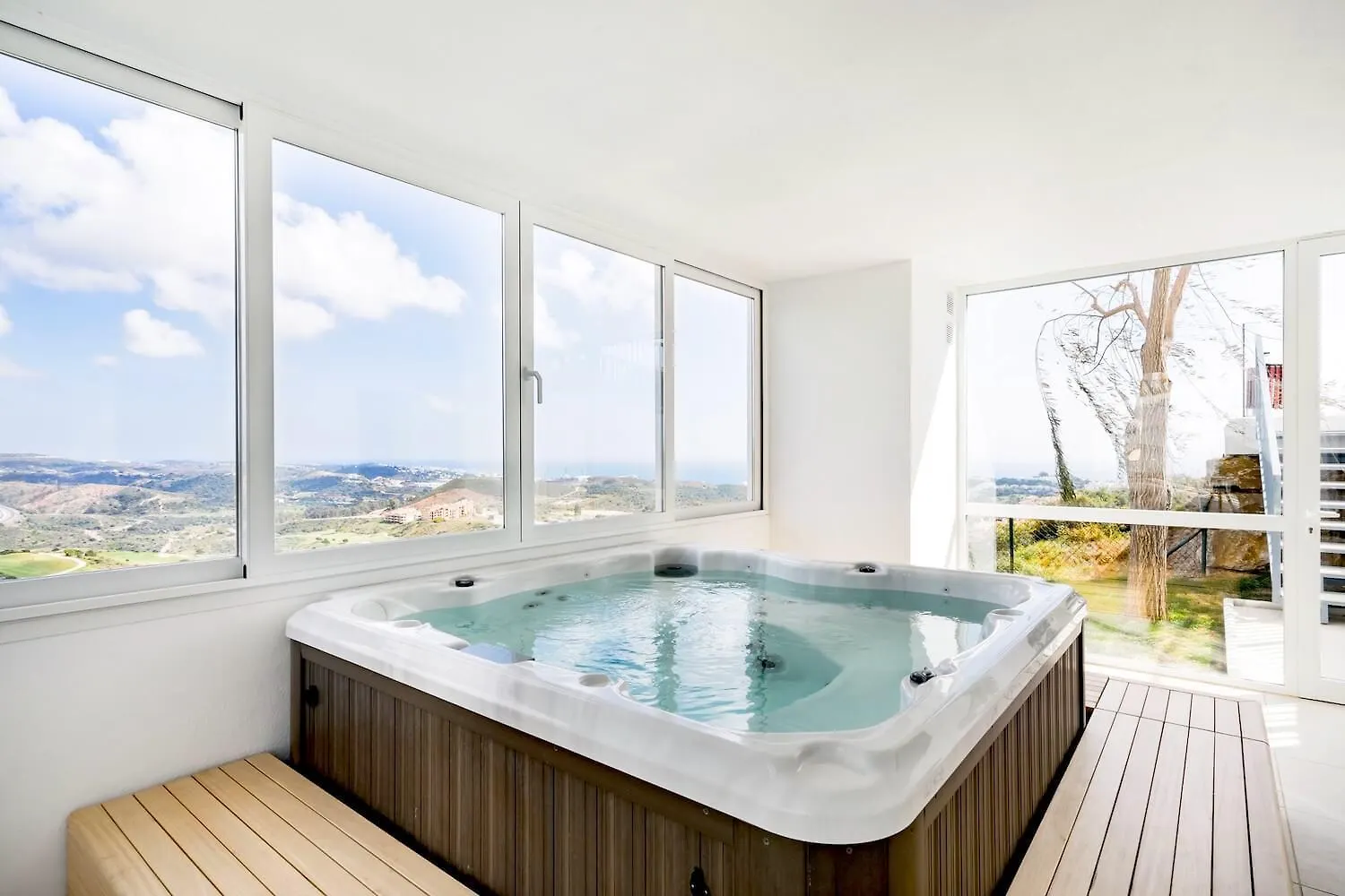 South Facing Apartment With Ample Sun Terrace & Panoramic Views Mijas 0*,  Espagne