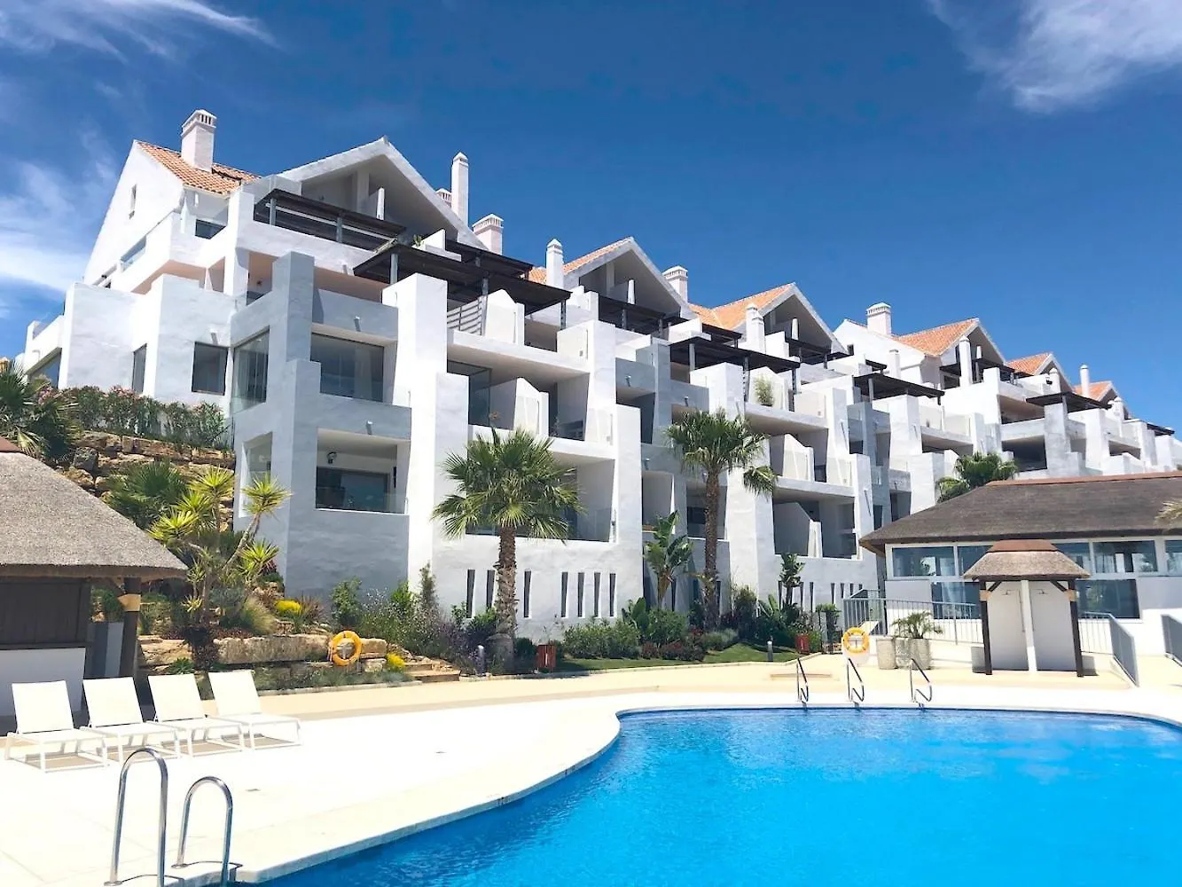 South Facing Apartment With Ample Sun Terrace & Panoramic Views Mijas